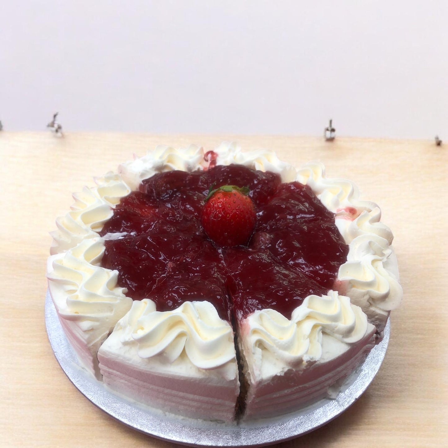 Strawberry Filling Mini Gateau Cake x 08 Slices