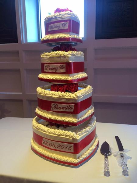 4 Tier Heart Cake Code W50